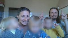 "Dico sì a qualsiasi richiesta", la resa di mamma Catherine per i figli