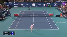 Strepitosi Sinner, Zverev ko a Miami, finale contro Lehecka