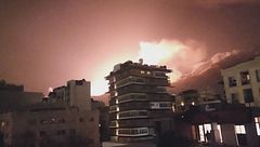 Guerra dei cieli, raid su un sito petrolchimico, caccia Usa abbattuti