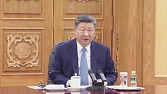 Guerra Usa-Iran, Hormuz bloccato, nave cinese attraversa lo Stretto