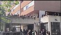 Lo sgombero al centro sociale Laurentino 38, cori e insulti