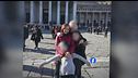 "La madre e la figlia curate con le flebo in casa da un amico"