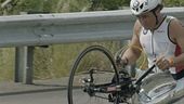 Sull'altare i suoi atleti e la handbike, folla fuori dalla chiesa