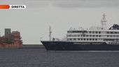 La nave "Hondius" sbarca i passeggeri ostaggi del virus a Tenerife