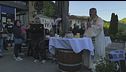Dall'ostia al vino il passo è breve, don Dino e le messe nei bar del Vicentino