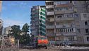 Attacco a Kiev, sangue e morte tra le macerie del condominio