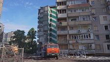Attacco a Kiev, sangue e morte tra le macerie del condominio