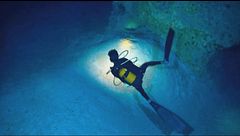 Missione recupero, i sub finlandesi nella grotta per cercare gli italiani