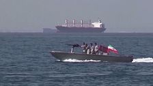 Gli Usa, "c'è l'accordo, Hormuz riapre", l'Iran, "nostro il controllo"