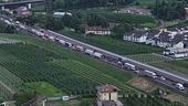 Il giorno nero del Brennero, valico chiuso, code e disagi per un corteo