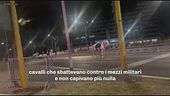 Roma, caos per i fuochi d'artificio accesi dagli agenti della Municipale