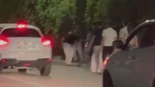 Grida, rissa e terrore, auto si lancia sulla folla fuori dalla discoteca