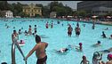 La canicola a Milano, soltanto tre le piscina comunali all'aperto