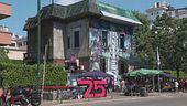 Restauri fai da te degli antagonisti del centro sociale "il Cantiere"