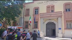 Enna, gli agenti scoprono cellulari e partite di droga nelle celle