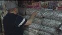 Putignano, in una bottega resiste l'ultimo "coriandolaio"