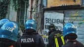 Roma, tensione al centro anarchico "Bencivenga"