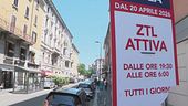 Milano, i ristoratori del quartiere Isola sono in rivolta contro Sala