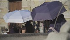 Si respira, via l'afa al nord, il caldo estremo resiste al centro-sud