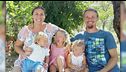 Due ore insieme, festa di compleanno per la famiglia nel bosco