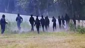 L'assalto No Tav alle forze dell'ordine, black bloc stranieri fermati