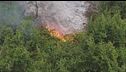 Gli incendi sul Gargano, i turisti e i bagnanti evacuati via mare