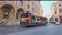 Emilia Romagna, via l'abbonamento ai bus per i poveri, sì ai migranti