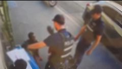 A Roma senegalese aggredisce due poliziotti a pugni e calci