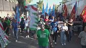 Sciopero di 24 ore e blocco delle strade contro i licenziamenti