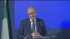 Il tetto agli studenti stranieri a scuola, il decreto del governo