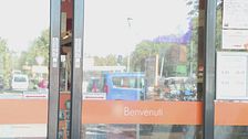 Modena, raid in 50 al supermercato, sui social i video dei furti