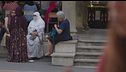 Niente burqa a scuola, le comunità musulmane contestano il governo