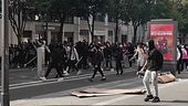 Scontri, fiamme e vandalismi, la rivolta degli studenti non si ferm