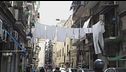"Basta stendere i panni alle finestre, qui non siamo a Napoli"