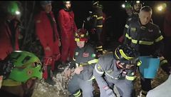 Sardegna, uno speleologo intrappolato a 10 metri di profondità