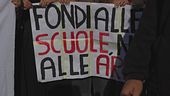 Scuola in sciopero, lezioni a rischio, prof e studenti in corteo