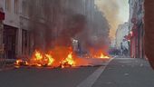 Ancora disordini in Francia, bloccato l'accesso al Louvre