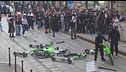 Guerriglia a Milano, teppisti sotto torchio, "rara violenza"