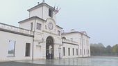Il furto da film alla reggia di Venaria, rubati 26 orologi antichi