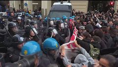 Scontri a Torino e Bologna, il blitz a Roma, niente saccheggi