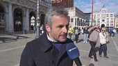 Il surf in Canal Grande, i tuffi dai ponti, la colazione nelle calli