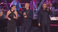 Eros Ramazzotti, Gigi D'Alessio e Vanessa Incontrada in "Più bella cosa"