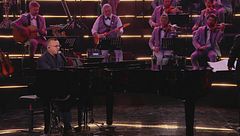 Gigi D'Alessio in "Ti ha detto mai"