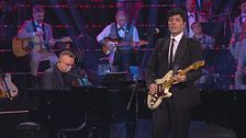 Gigi D'Alessio e Stash in "Napul è"