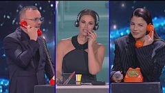 Gigi D'Alessio, Vanessa Incontrada e Emma in "Una notte al telefono"