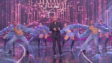 Gigi D'Alessio in "Mon Amour"