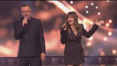 Gigi D'Alessio e Alessandra Amoroso in "Acqua e sale"