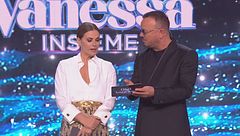 Gigi D'Alessio e la lezione di conduzione di Vanessa Incontrada