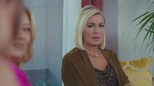 Le amiche di Feride alla villa
