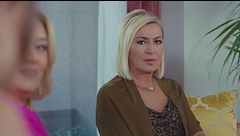 Le amiche di Feride alla villa